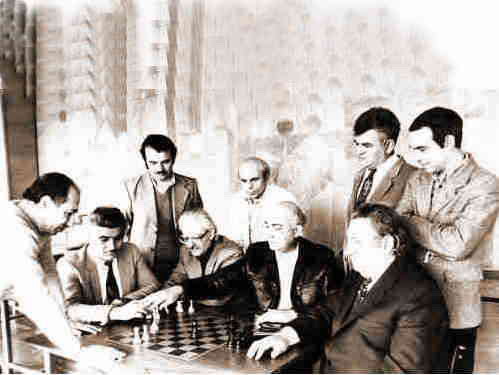 21.XVIII Congress of Chess Composition in Tbilisi, 1975. From the left: V.Neidze, S.Sukhitashvili, D.Gurgenidze, R.Tavariani, I.Akobia, V.Kalandadze, O.Tabidze, I.Krikheli, G.Kakabadze 
